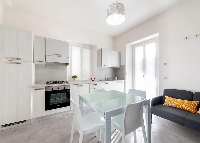 L'angolo Giallo - Centralissimo Apartment San Benedetto del Tronto